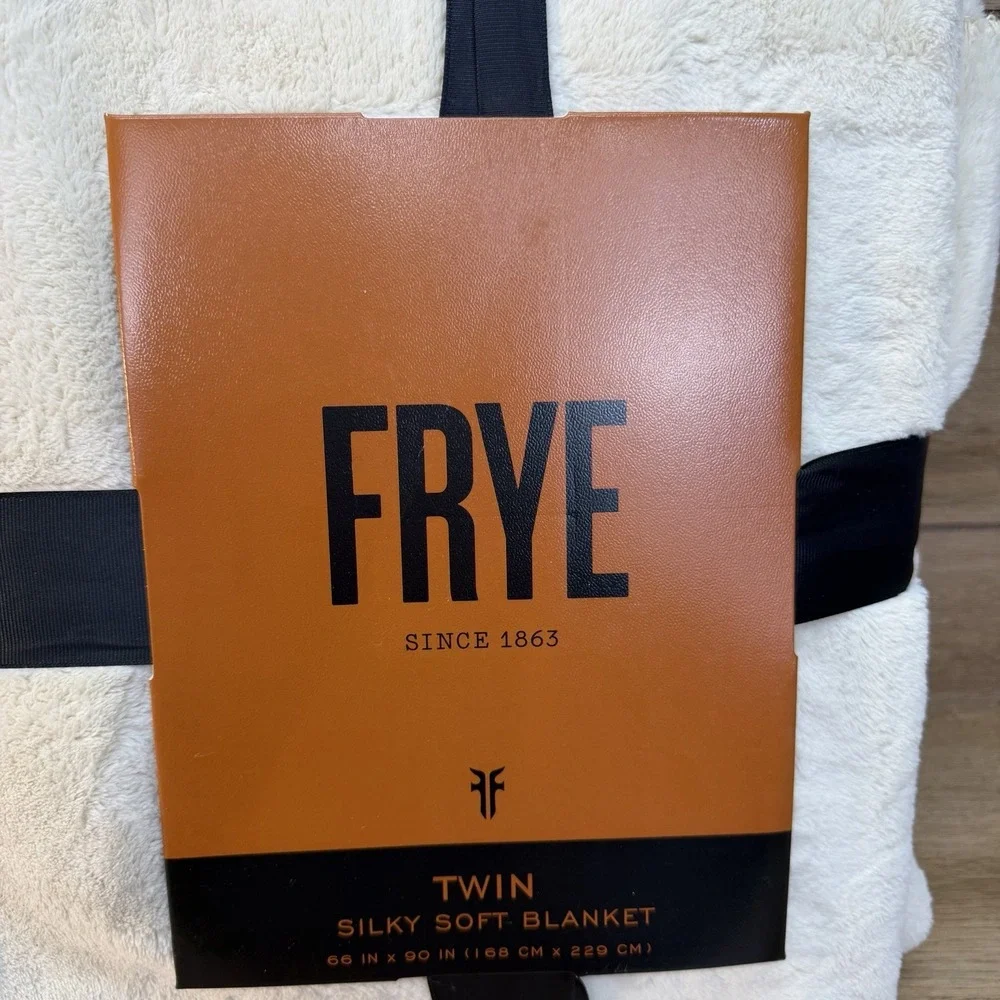 Frye Silky Soft Cream Blanket Twin 66
